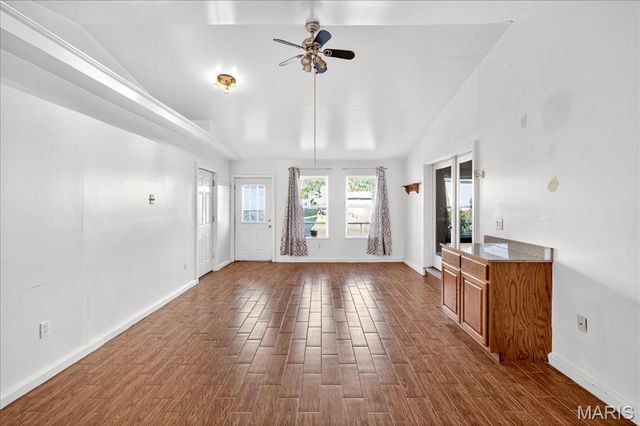 16 Midland Avenue, Maryland Heights, MO 63043