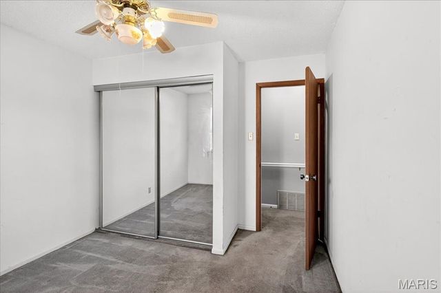 16 Midland Avenue, Maryland Heights, MO 63043