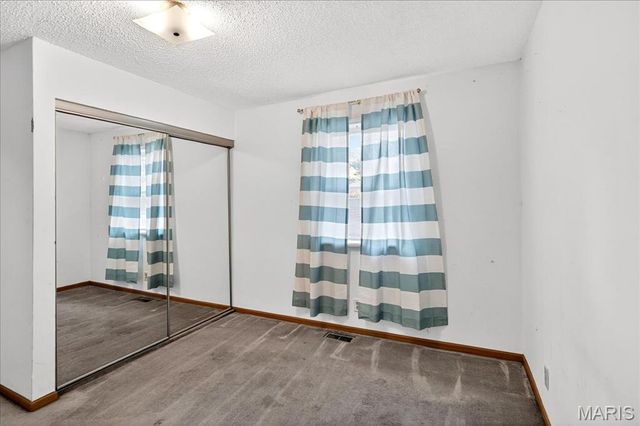 16 Midland Avenue, Maryland Heights, MO 63043