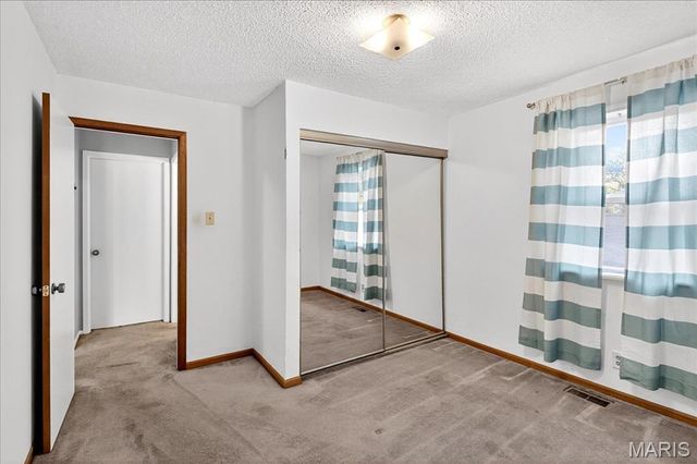 16 Midland Avenue, Maryland Heights, MO 63043