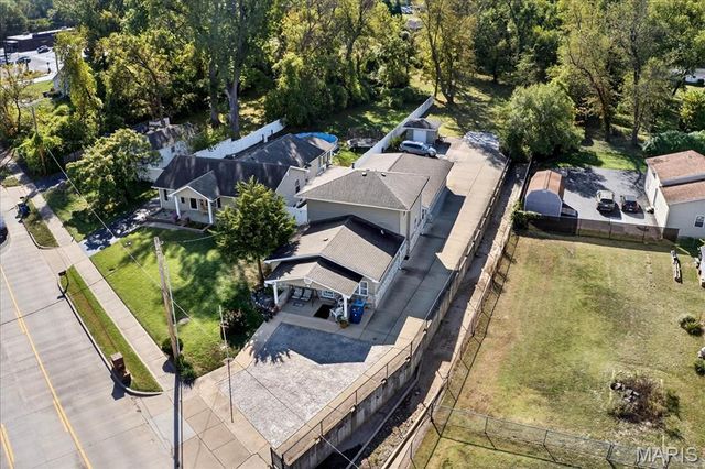 16 Midland Avenue, Maryland Heights, MO 63043