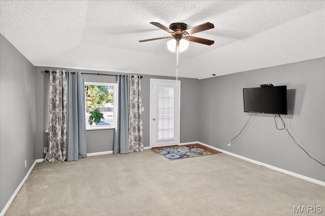 16 Midland Avenue, Maryland Heights, MO 63043