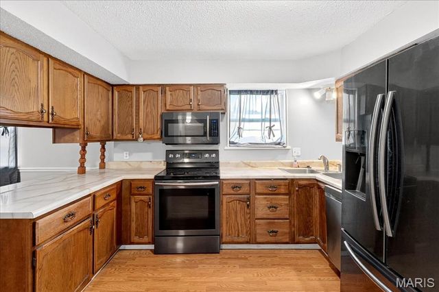 16 Midland Avenue, Maryland Heights, MO 63043