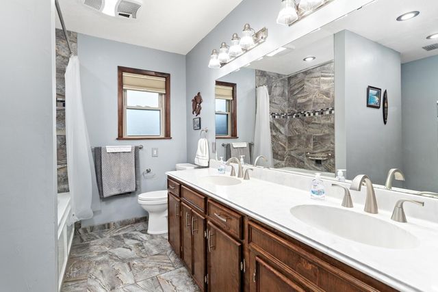 203 Magnolia Trail, Silsbee, TX 77656