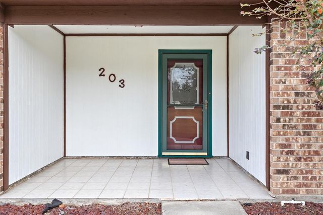 203 Magnolia Trail, Silsbee, TX 77656