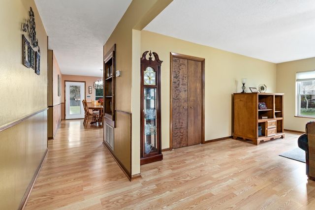 203 Magnolia Trail, Silsbee, TX 77656