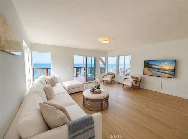 1045 Gaviota Drive B, Laguna Beach, CA 92651