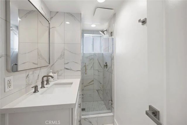 1045 Gaviota Drive B, Laguna Beach, CA 92651