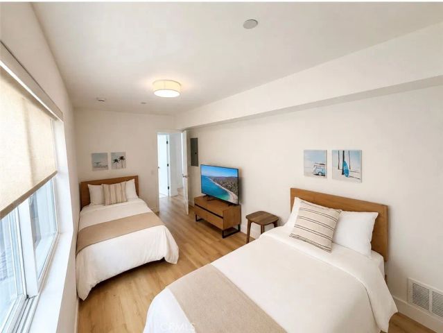 1045 Gaviota Drive B, Laguna Beach, CA 92651
