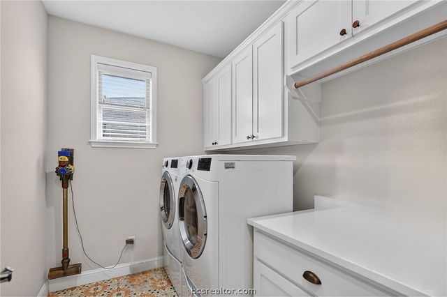 4204 Harding Court, Bryan, TX 77802