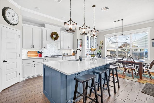 4204 Harding Court, Bryan, TX 77802