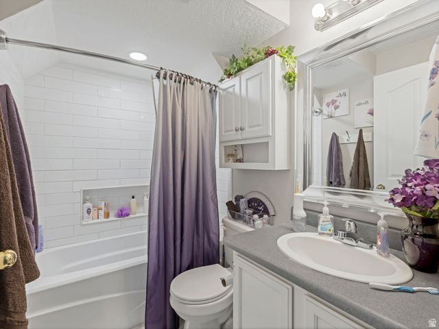 5558 S 400 W, Washington Terrace, UT 84405