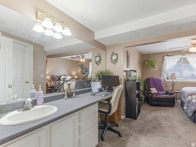 5558 S 400 W, Washington Terrace, UT 84405