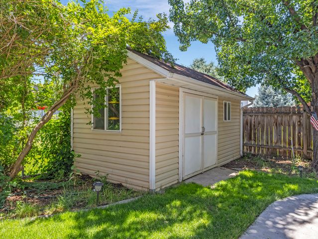 5558 S 400 W, Washington Terrace, UT 84405