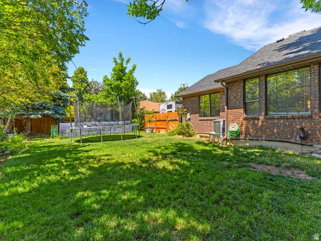 5558 S 400 W, Washington Terrace, UT 84405
