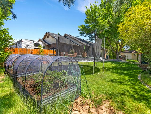 5558 S 400 W, Washington Terrace, UT 84405