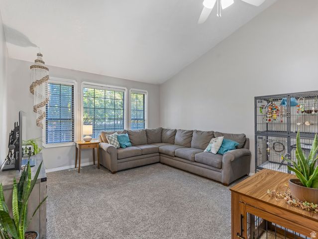 5558 S 400 W, Washington Terrace, UT 84405