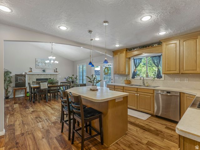 5558 S 400 W, Washington Terrace, UT 84405