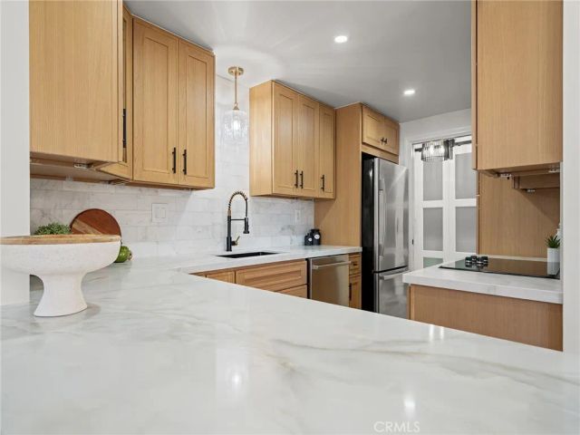 1 62nd Place 203, Long Beach, CA 90803