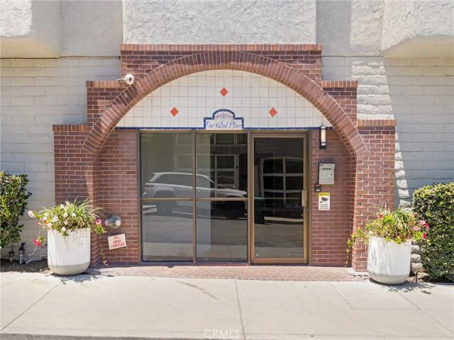1 62nd Place 203, Long Beach, CA 90803