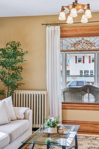 221 11th Avenue N, Hopkins, MN 55343