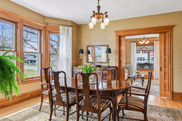 221 11th Avenue N, Hopkins, MN 55343