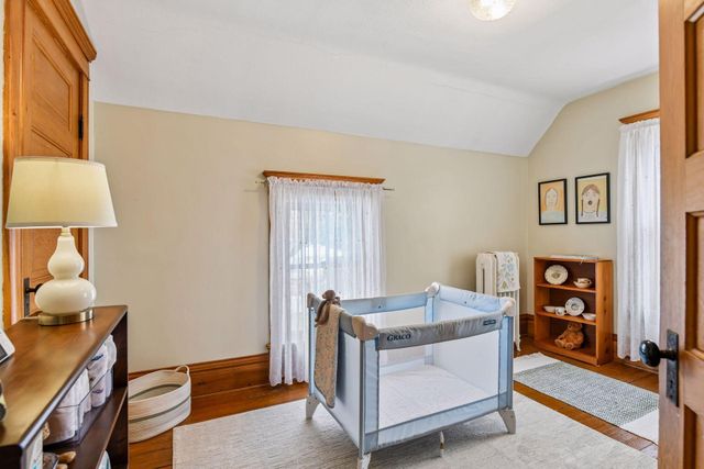 221 11th Avenue N, Hopkins, MN 55343