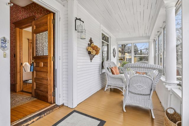 221 11th Avenue N, Hopkins, MN 55343