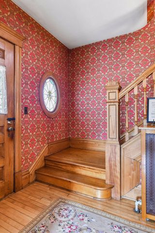 221 11th Avenue N, Hopkins, MN 55343