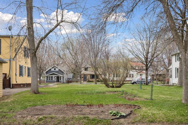 221 11th Avenue N, Hopkins, MN 55343