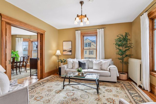 221 11th Avenue N, Hopkins, MN 55343