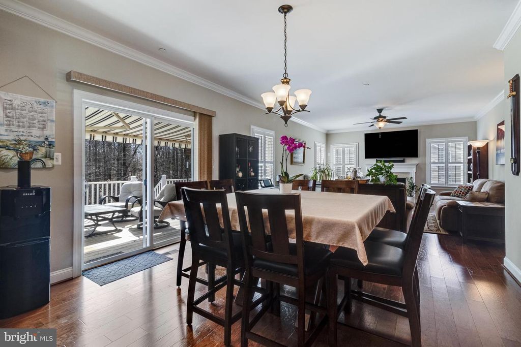 Image 21 of property listing at 6912 SOUTH ZELKOVA CT, La Plata, MD 20646