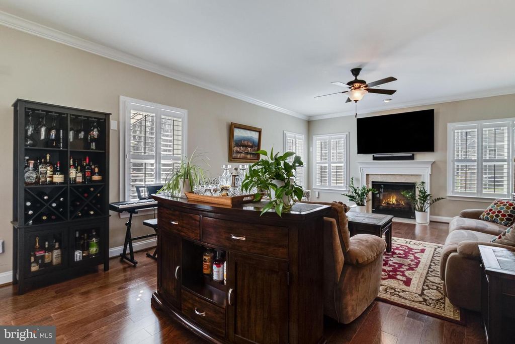 Image 27 of property listing at 6912 SOUTH ZELKOVA CT, La Plata, MD 20646