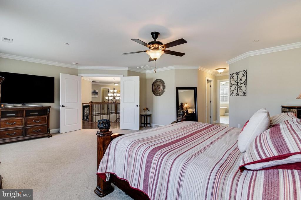 Image 34 of property listing at 6912 SOUTH ZELKOVA CT, La Plata, MD 20646