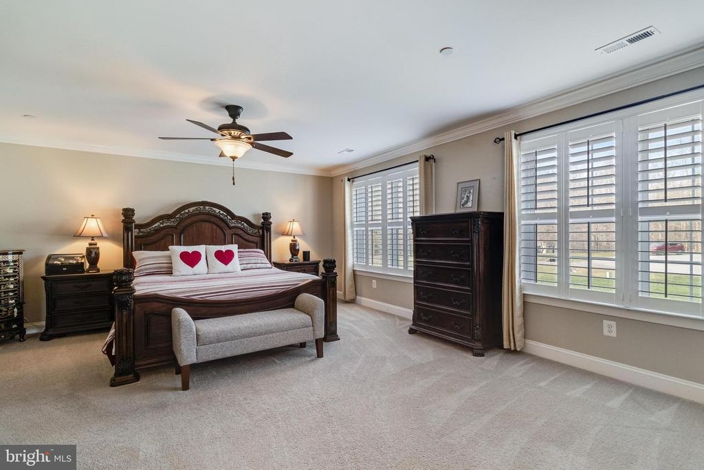 Image 35 of property listing at 6912 SOUTH ZELKOVA CT, La Plata, MD 20646