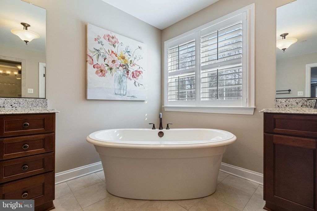 Image 38 of property listing at 6912 SOUTH ZELKOVA CT, La Plata, MD 20646