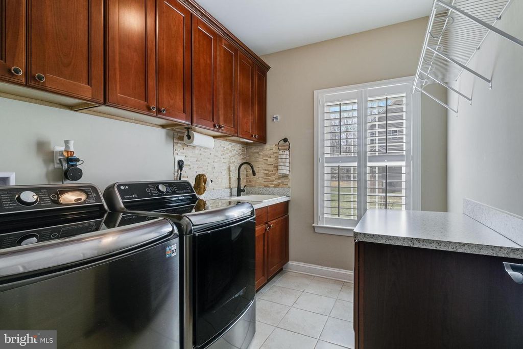 Image 42 of property listing at 6912 SOUTH ZELKOVA CT, La Plata, MD 20646