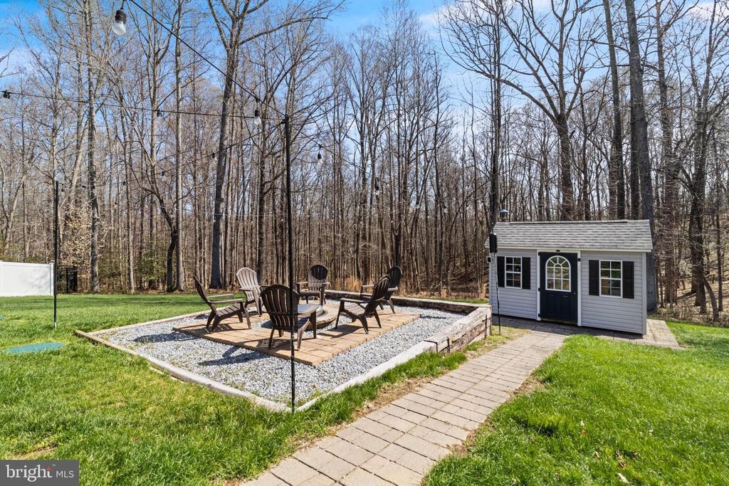 Image 68 of property listing at 6912 SOUTH ZELKOVA CT, La Plata, MD 20646