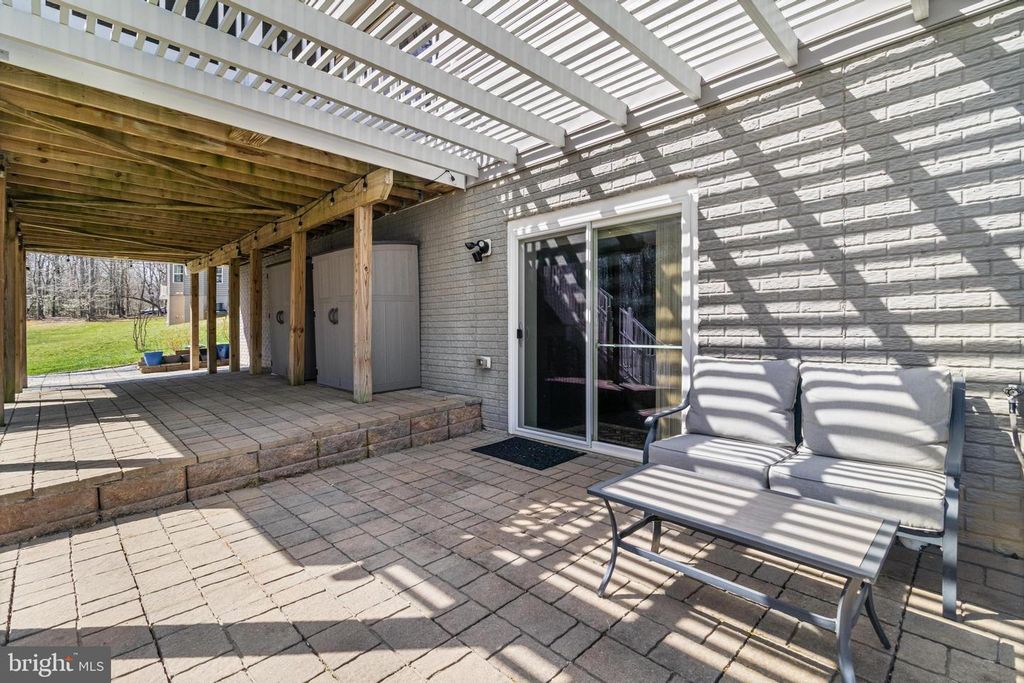 Image 72 of property listing at 6912 SOUTH ZELKOVA CT, La Plata, MD 20646
