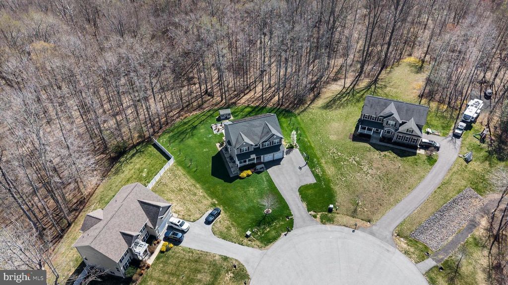 Image 81 of property listing at 6912 SOUTH ZELKOVA CT, La Plata, MD 20646