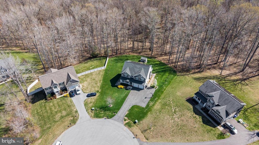 Image 83 of property listing at 6912 SOUTH ZELKOVA CT, La Plata, MD 20646