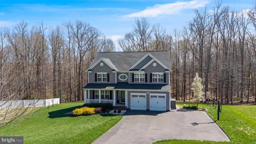 Image 88 of property listing at 6912 SOUTH ZELKOVA CT, La Plata, MD 20646