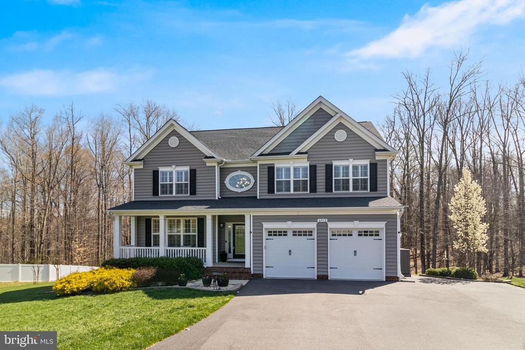 Image 90 of property listing at 6912 SOUTH ZELKOVA CT, La Plata, MD 20646