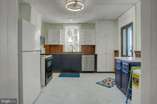 48 W THIRD STREET, Waynesboro, PA 17268