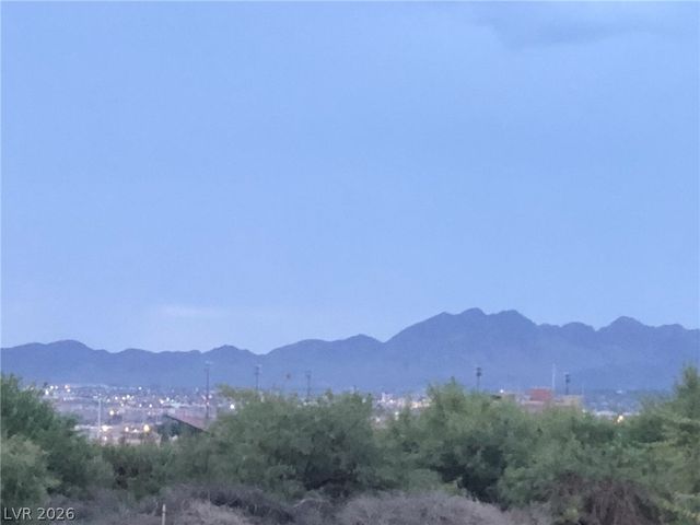 4960 Mascaro Drive, Las Vegas, NV 89122