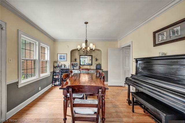 437 Indianola Road, Youngstown, OH 44512