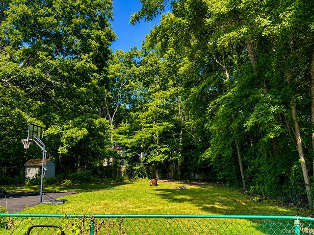 188 West End Avenue, Shirley, NY 11967