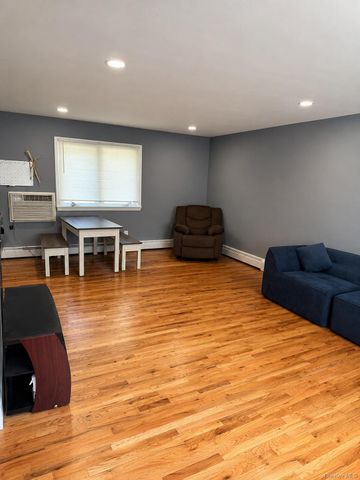 188 West End Avenue, Shirley, NY 11967
