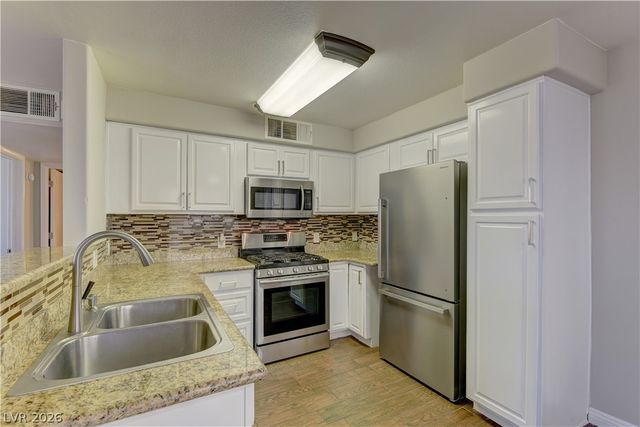 5710 East Tropicana Avenue 1053, Las Vegas, NV 89122