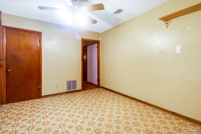 6598 Dewrell Sq, Pensacola, FL 32504